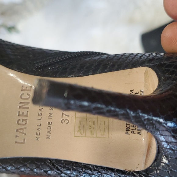 L'AGENCE black  ankle bootie boots size 7.5 - Picture 10 of 17